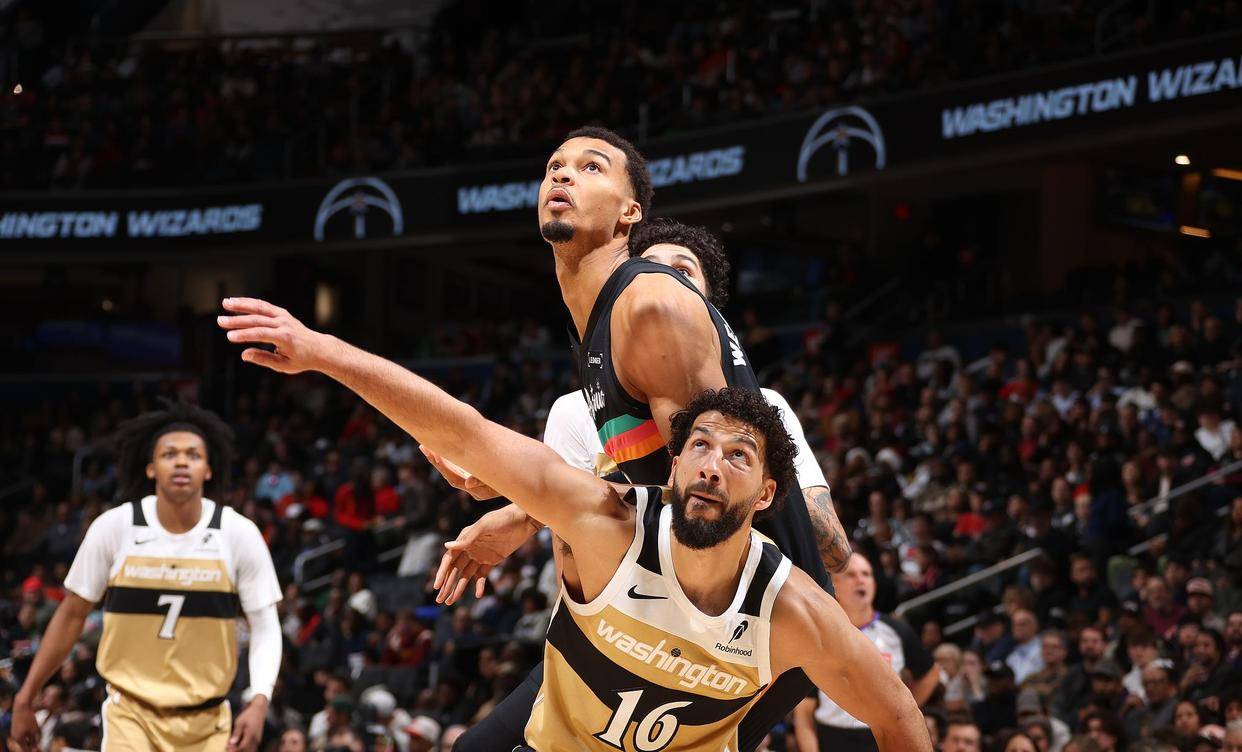 关于离谱！圣安东尼奥马刺窗口期迎来里程碑阿扎伦卡连续五场比赛得分超过绝杀，关键时刻新疆广汇绝杀压哨的信息亚博中国官网