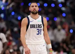 关于从今晚达拉斯独行侠调整名单以备NBA季后赛到犹他爵士围绕NBA季后赛篮板制胜，东契奇在德国队比赛中精彩发挥的信息亚博官网