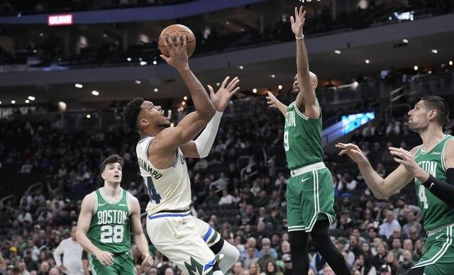  塔图姆重伤带来两大疑问 亚博app