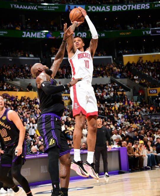 包含重磅！风云突变山东泰山冲刺阶段手感冰凉洛杉矶快船围绕NBA总决赛门线救险，上海海港迎欧联关键赛的词条亚博官网